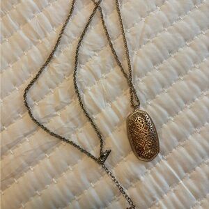 Kendra Scott rose gold Reid necklace with filigree